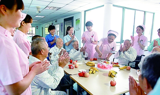 上海市东海老年护理医院守护健康传递关爱-东